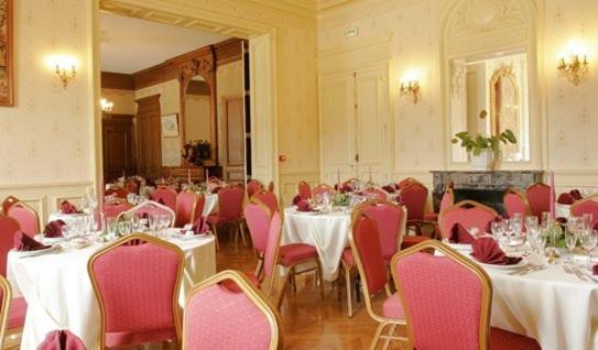 Chateau De Montbraye Parigné-lʼÉvêque Bagian luar foto